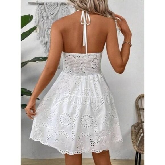 Beautiful Embroidery Floral Strap Dress - Picture 3 of 5